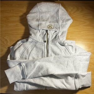 Lululemon women’s light gray full zip scuba jacket golden zipper